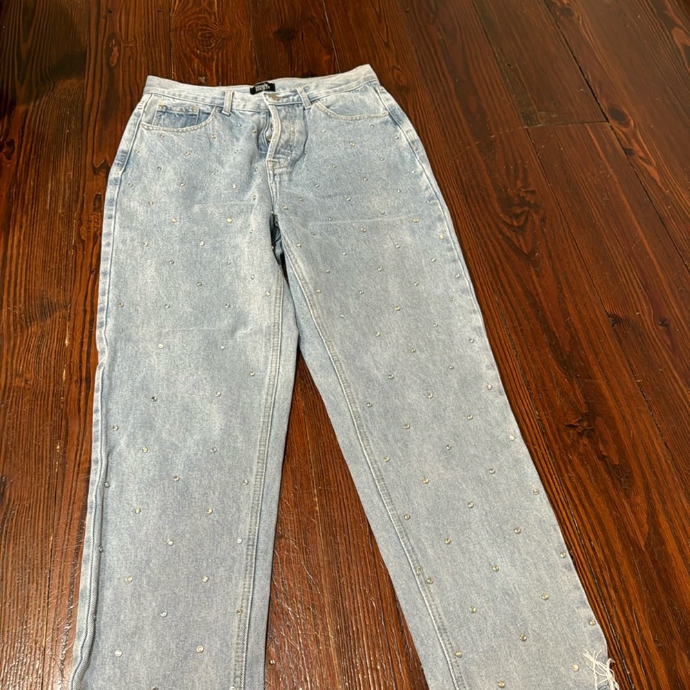 Bejeweled jeans. Size:27